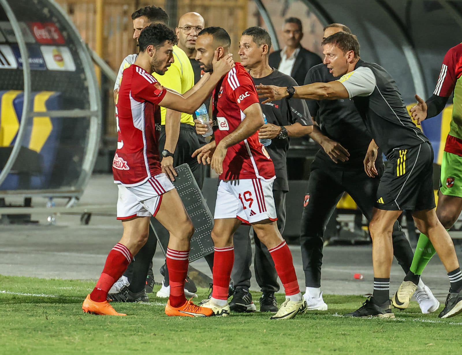 أخبار الدوري | "خط أحمر".. قرار مصيري من كولر بشأن رحيل " الساحر" عن الأهلي ٢